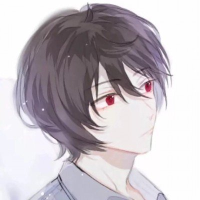 女子美甲被鹦鹉几口卸掉